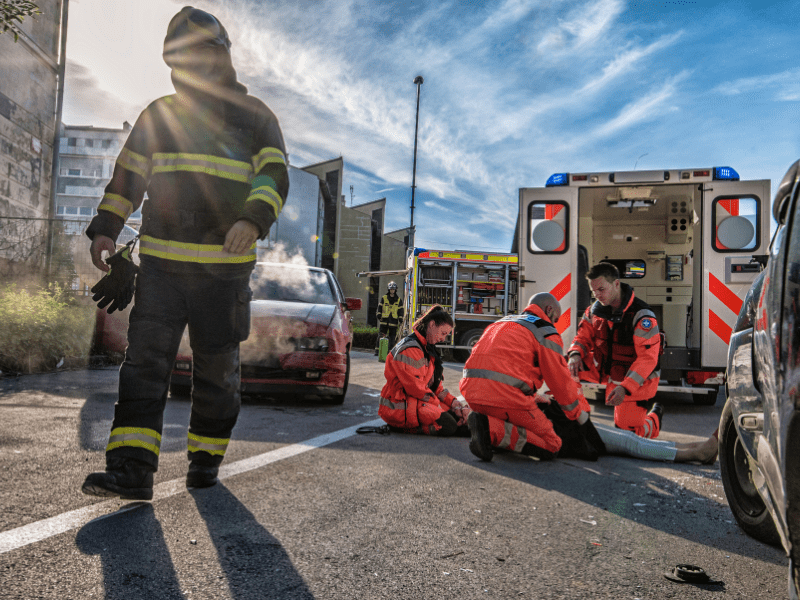 dopravná nehoda, hasič a záchranári